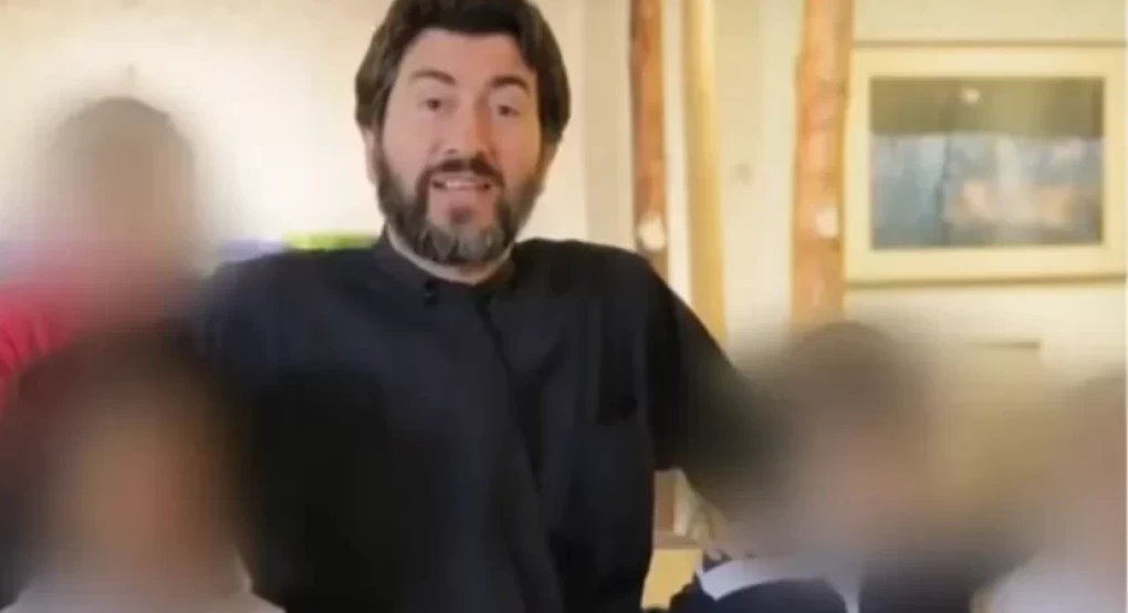 Ποιος είναι ο πατήρ Αντώνιος – O εμπνευστής και ιδρυτής της “Κιβωτού του Κόσμου” Ποιος είναι ο πατήρ Αντώνιος – O εμπνευστής και ιδρυτής της “Κιβωτού του Κόσμου”