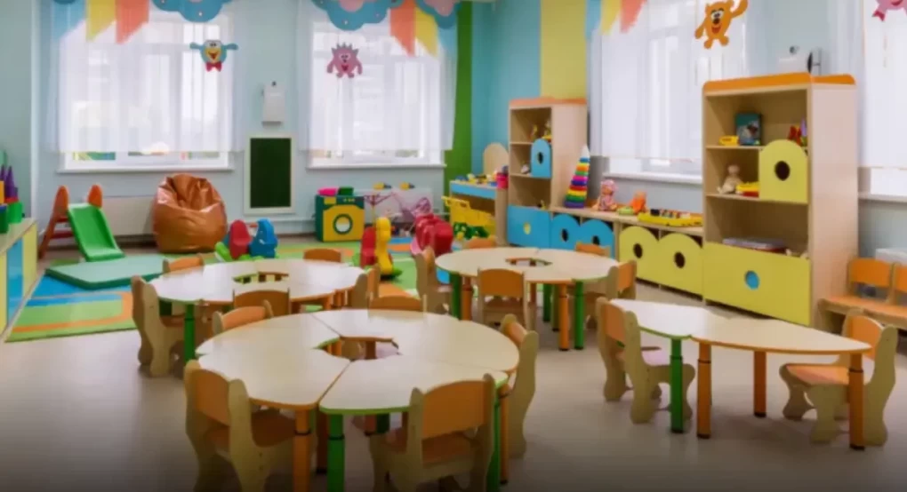 Συνελήφθη βρεφονηπιοκόμος που κατηγορείται για ξυλοδαρμούς παιδιών Συνελήφθη βρεφονηπιοκόμος που κατηγορείται για ξυλοδαρμούς παιδιών