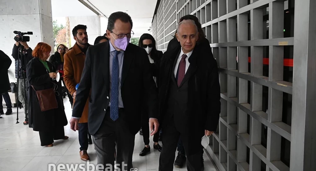 Ο πάτερ Αντώνιος καταθέτει μήνυση κατά του νέου Διοικητικού Συμβουλίου Ο πάτερ Αντώνιος καταθέτει μήνυση κατά του νέου Διοικητικού Συμβουλίου