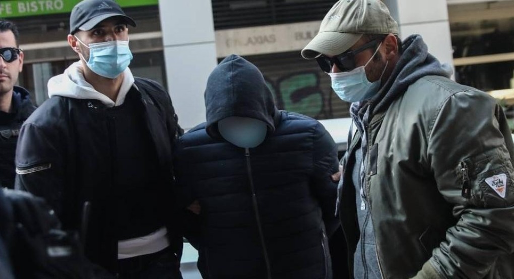 Στον εισαγγελέα Πειραιά ο 25χρονος για τη γυναικοκτονία της 19χρονης Στον εισαγγελέα Πειραιά ο 25χρονος για τη γυναικοκτονία της 19χρονης