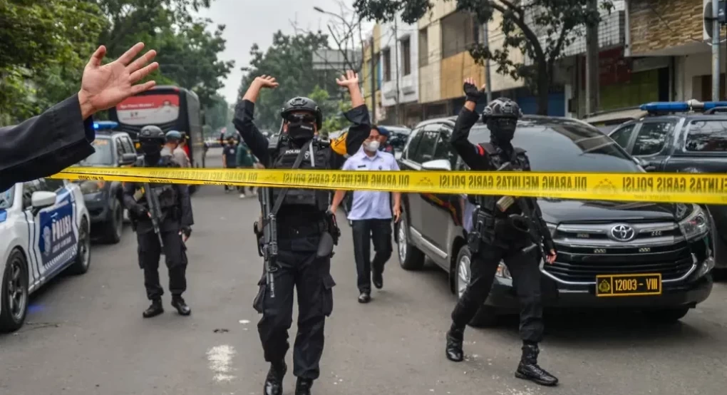 Ινδονησία: Επίθεση αυτοκτονίας σε αστυνομικό τμήμα - 2 νεκροί και 6 τραυματίες