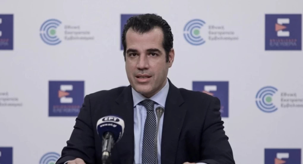 Πλεύρης: Από 1η Ιανουαρίου και με αυστηρό πρωτόκολλο θα επιστρέψουν στο ΕΣΥ οι ανεμβολιαστοί υγειονομικοί
