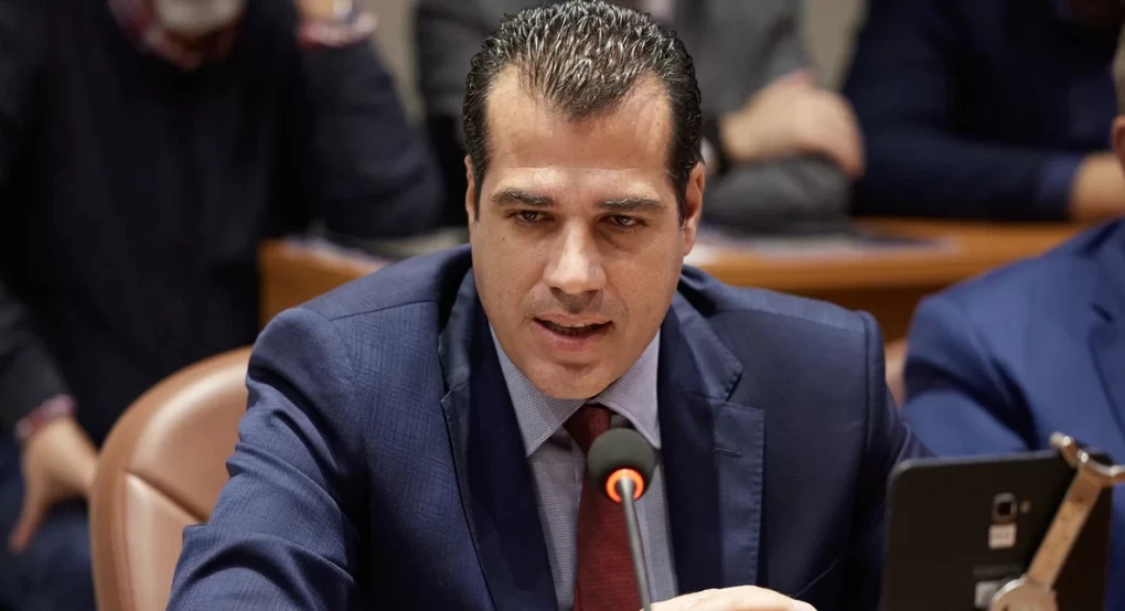 Πλεύρης: Επικίνδυνη για τη δημόσια υγεία η απόφαση του ΣτΕ για τους ανεμβολίαστους υγειονομικούς