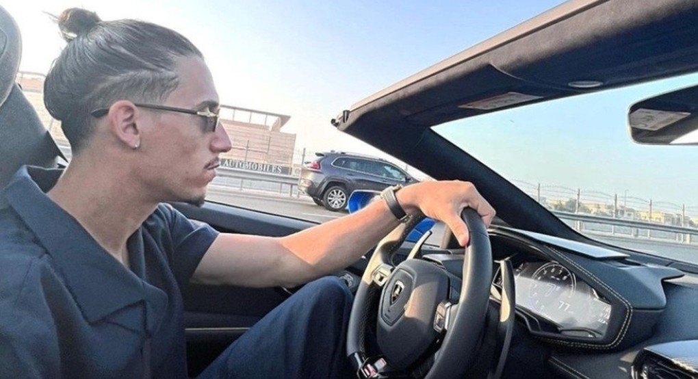 Κώστας Τσιμίκας: Μας δείχνει το νέο του supercar αξίας πάνω από 200.000 ευρώ Κώστας Τσιμίκας: Μας δείχνει το νέο του supercar αξίας πάνω από 200.000 ευρώ