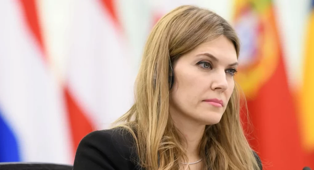 Δεσμεύονται όλα τα περιουσιακά στοιχεία και οι λογαριασμοί της Καϊλή και στενών της συγγενών στην Ελλάδα Δεσμεύονται όλα τα περιουσιακά στοιχεία και οι λογαριασμοί της Καϊλή και στενών της συγγενών στην Ελλάδα