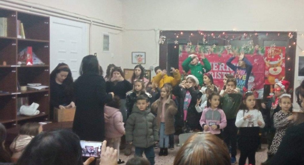 Μια υπέροχη εκδήλωση στο Γαρέφι: Χριστουγεννιάτικα τραγούδια στη νοηματική