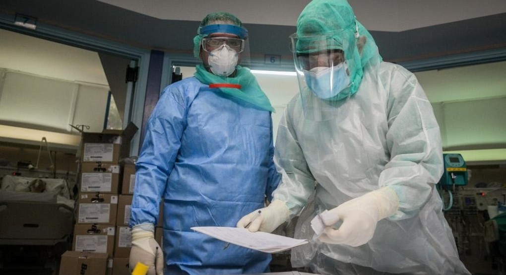 Ανεμβολίαστοι γιατροί: Επιστροφή από 1/1 με 2 rapid test και μάσκα - Που δεν θα μπορούν να εργάζονται