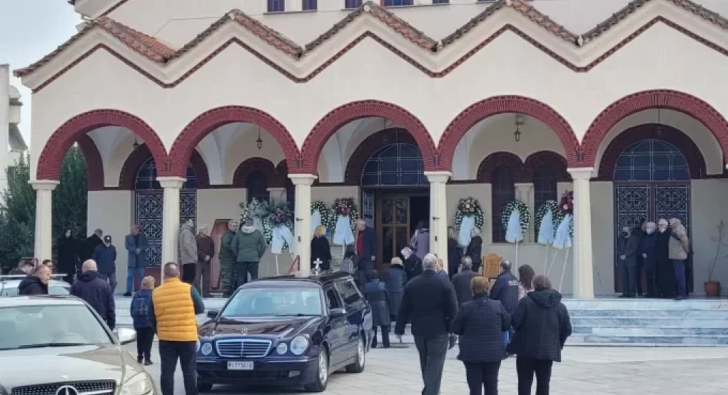 Κηδεύτηκε στη Λάρισα ο 55χρονος επιβάτης του μοιραίου λεωφορείου στο Βουκουρέστι Κηδεύτηκε στη Λάρισα ο 55χρονος επιβάτης του μοιραίου λεωφορείου στο Βουκουρέστι