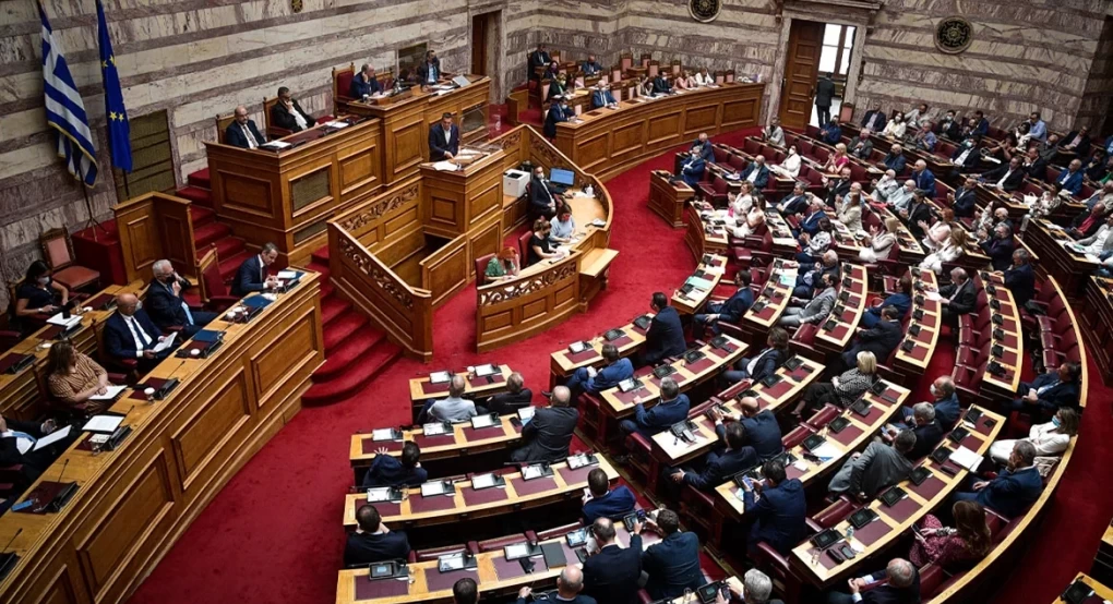 Καραμπόλες από την απογραφή: Αλλάζουν περιφέρεια 16 βουλευτικές έδρες Καραμπόλες από την απογραφή: Αλλάζουν περιφέρεια 16 βουλευτικές έδρες
