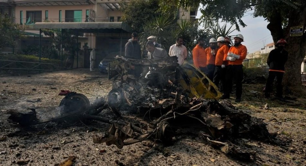 Τρεις νεκροί από έκρηξη παγιδευμένου αυτοκινήτου στην πρωτεύουσα του Πακιστάν