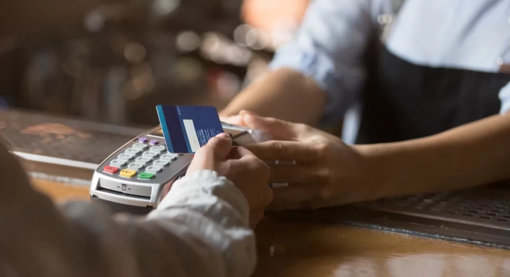 Αλλάζουν τα POS: Έρχεται υποχρεωτική διασύνδεση με τις ταμειακές μηχανές -Τι φέρνει το νέο σύστημα Αλλάζουν τα POS: Έρχεται υποχρεωτική διασύνδεση με τις ταμειακές μηχανές -Τι φέρνει το νέο σύστημα