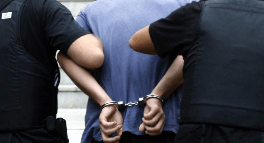 Χειροπέδες σε 33χρονο για trafficking με θύμα μια 23χρονη Χειροπέδες σε 33χρονο για trafficking με θύμα μια 23χρονη