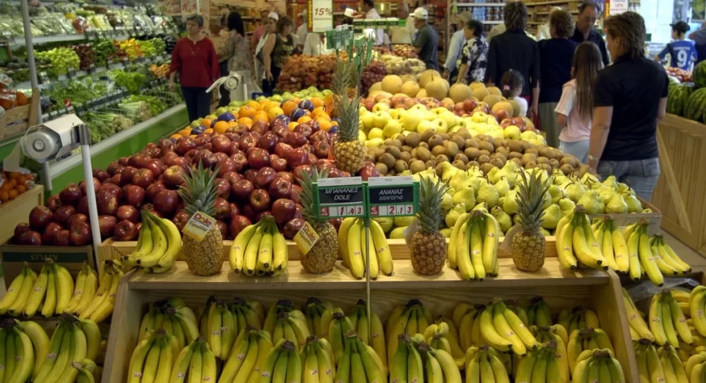 Τρόφιμα: Ο πληθωρισμός έπεσε, αλλά οι τιμές στα είδη διατροφής αυξάνονται