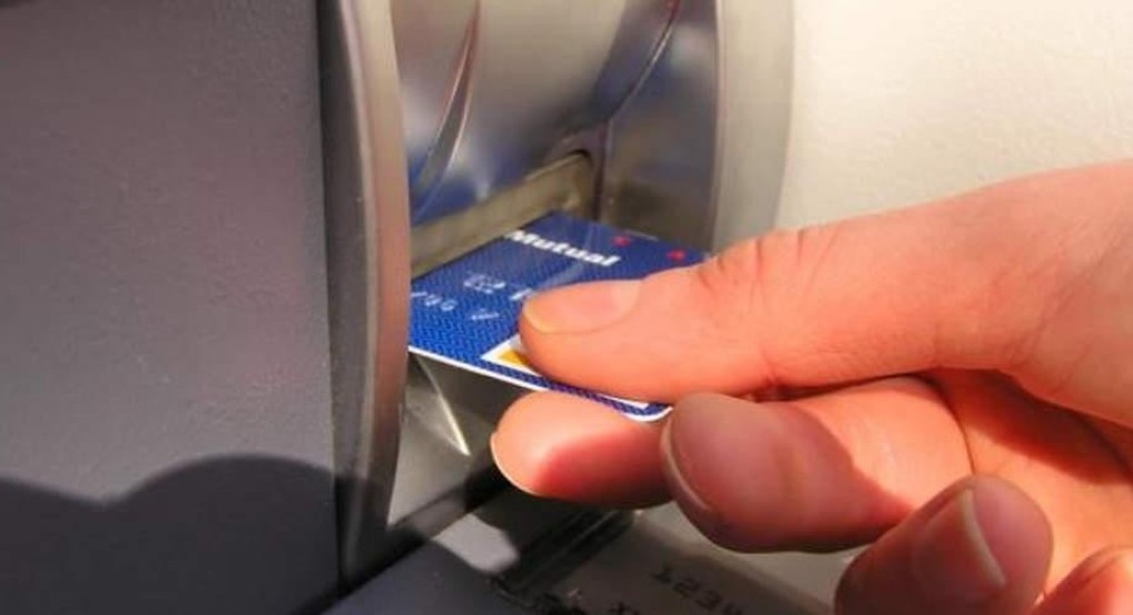 Πότε οι τράπεζες θα αποζημιώνουν για απάτες e-banking και κλοπές καρτών
