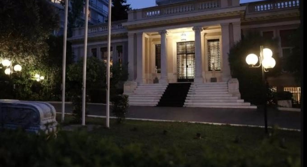 Κυβέρνηση: «Παραλήρημα Τσίπρα! Ας τολμήσει να προβεί σε πρόταση μομφής» Κυβέρνηση: «Παραλήρημα Τσίπρα! Ας τολμήσει να προβεί σε πρόταση μομφής»