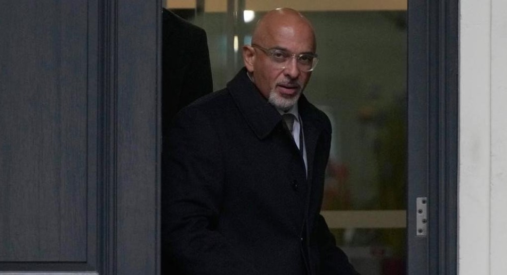 «Καρατόμηση» Βρετανού υπουργού μετά από αποκαλύψεις για τα φορολογικά του «Καρατόμηση» Βρετανού υπουργού μετά από αποκαλύψεις για τα φορολογικά του