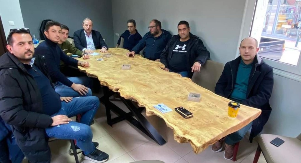 Συνάντηση του Διονύση Σταμενίτη με αγρότες της Πέλλας Συνάντηση του Διονύση Σταμενίτη με αγρότες της Πέλλας
