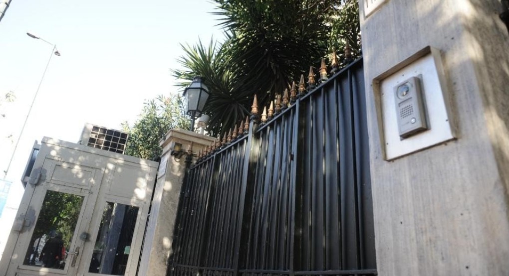 Αναίτιες προσαγωγές έξω από τη Γαλλική Πρεσβεία καταγγέλλουν συνδικαλιστές