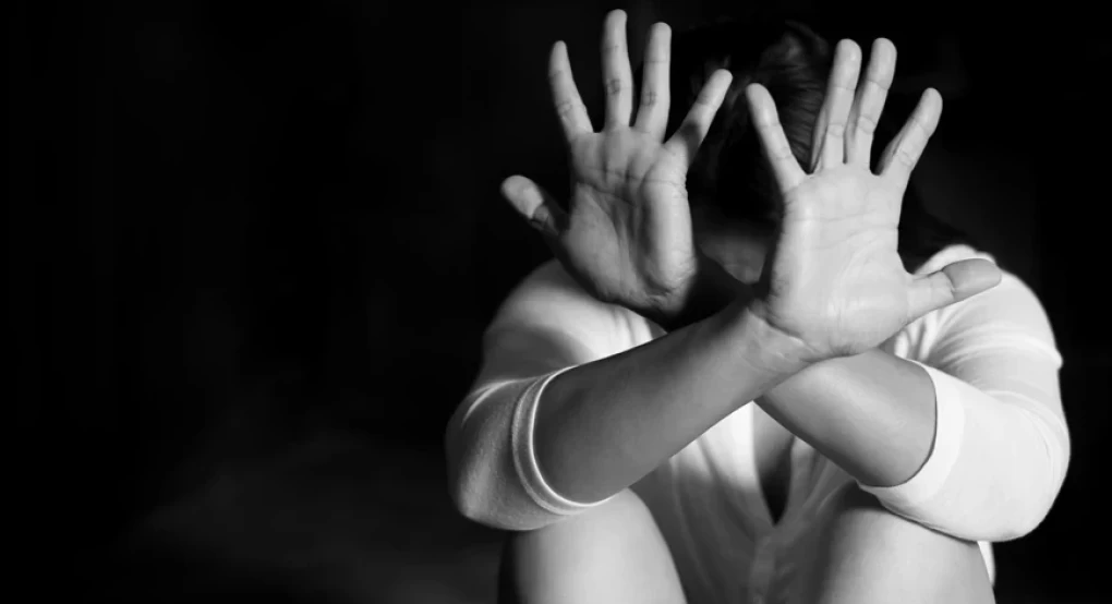 Πάτρα: Καταγγελία κατά καθηγητή Λυκείου για σεξουαλική παρενόχληση μαθήτριας Πάτρα: Καταγγελία κατά καθηγητή Λυκείου για σεξουαλική παρενόχληση μαθήτριας