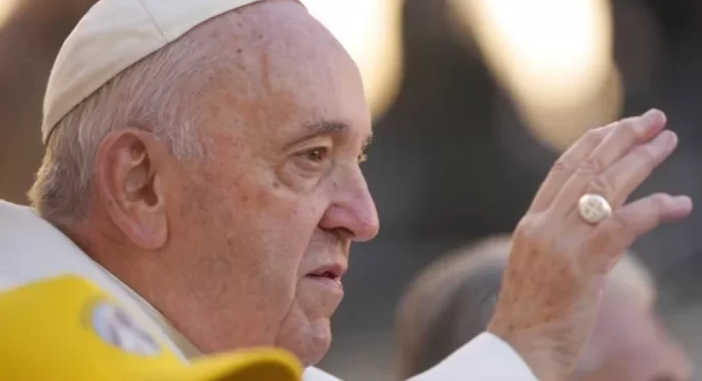 Πάπας Φραγκίσκος: «Η ομοφυλοφιλία είναι αμαρτία αλλά δεν είναι έγκλημα»