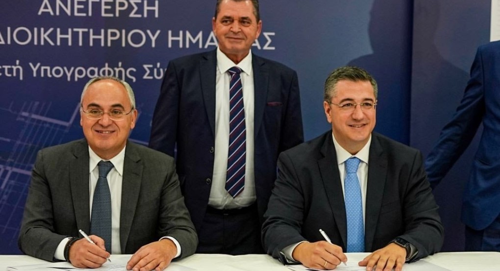 Ο Α. Τζιτζικώστας υπέγραψε τη σύμβαση για την κατασκευή του νέου Διοικητηρίου Ημαθίας Ο Α. Τζιτζικώστας υπέγραψε τη σύμβαση για την κατασκευή του νέου Διοικητηρίου Ημαθίας