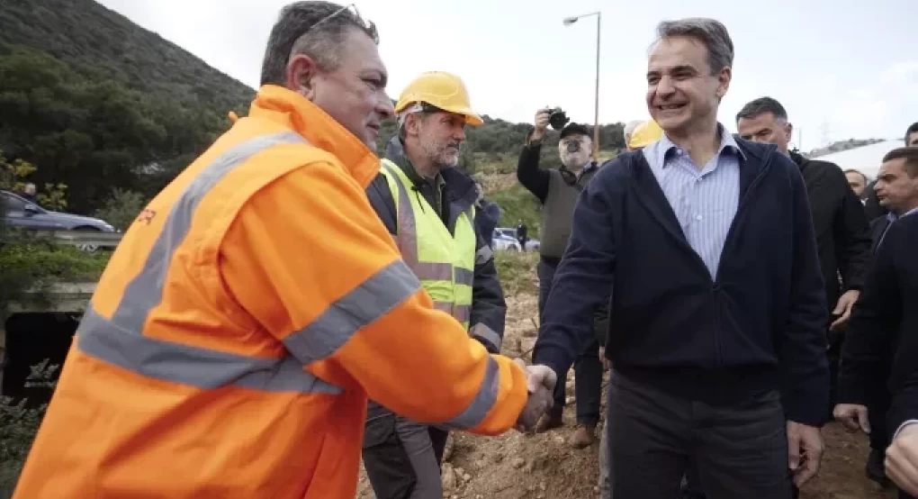 Μητσοτάκης προς ΣΥΡΙΖΑ: Όταν δεν έχεις τίποτα να πεις, διχάζεις, πολώνεις και ρίχνεις λάσπη Μητσοτάκης προς ΣΥΡΙΖΑ: Όταν δεν έχεις τίποτα να πεις, διχάζεις, πολώνεις και ρίχνεις λάσπη