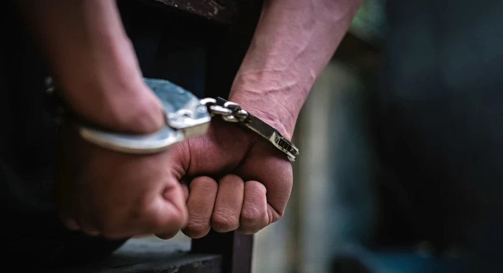 Σύλληψη για απόπειρα κλοπής στην Πέλλα: Προσπάθησε να αφαιρέσει εκτοξευτήρα νερού Σύλληψη για απόπειρα κλοπής στην Πέλλα: Προσπάθησε να αφαιρέσει εκτοξευτήρα νερού