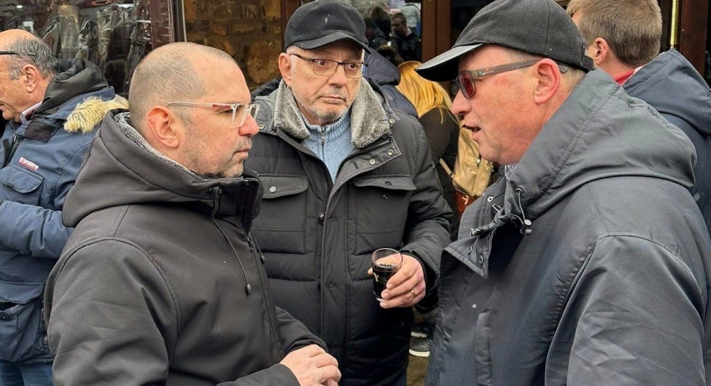 Ο Πρόεδρος του Δημοτικού Συμβουλίου Έδεσσας στην κοπή πίτας των Οικιστών Ο Πρόεδρος του Δημοτικού Συμβουλίου Έδεσσας στην κοπή πίτας των Οικιστών
