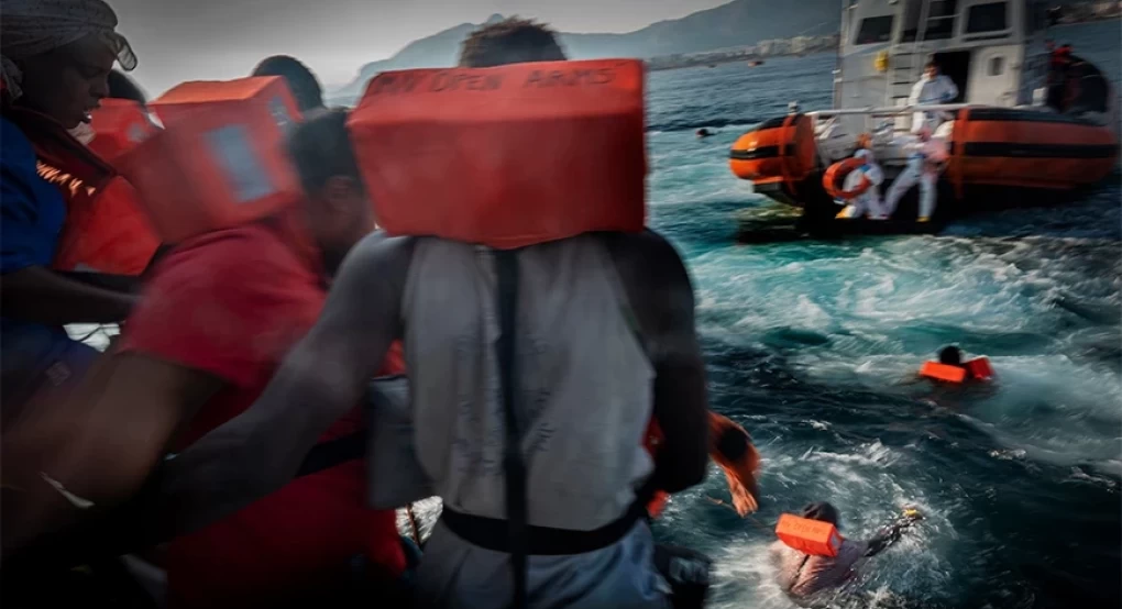 Ιταλία: 8 πτώματα εντοπίστηκαν σε πλεούμενο στα χωρικά ύδατα της Μάλτας – Μία έγκυος μεταξύ των νεκρών