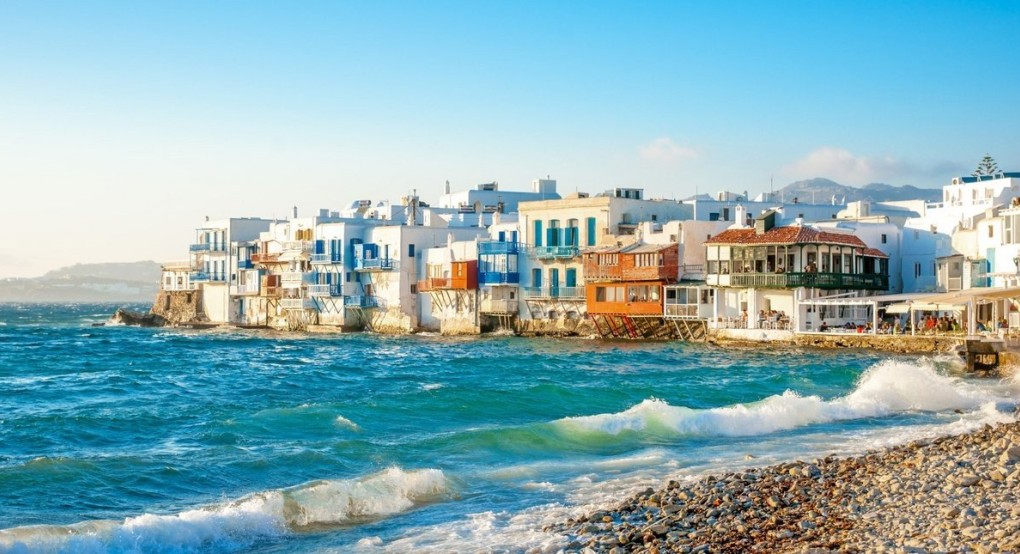 Άγριο έγκλημα στη Μύκονο έξω από μπαρ για τα μάτια μιας γυναίκας -Νεκρός 34χρονος Άγριο έγκλημα στη Μύκονο έξω από μπαρ για τα μάτια μιας γυναίκας -Νεκρός 34χρονος