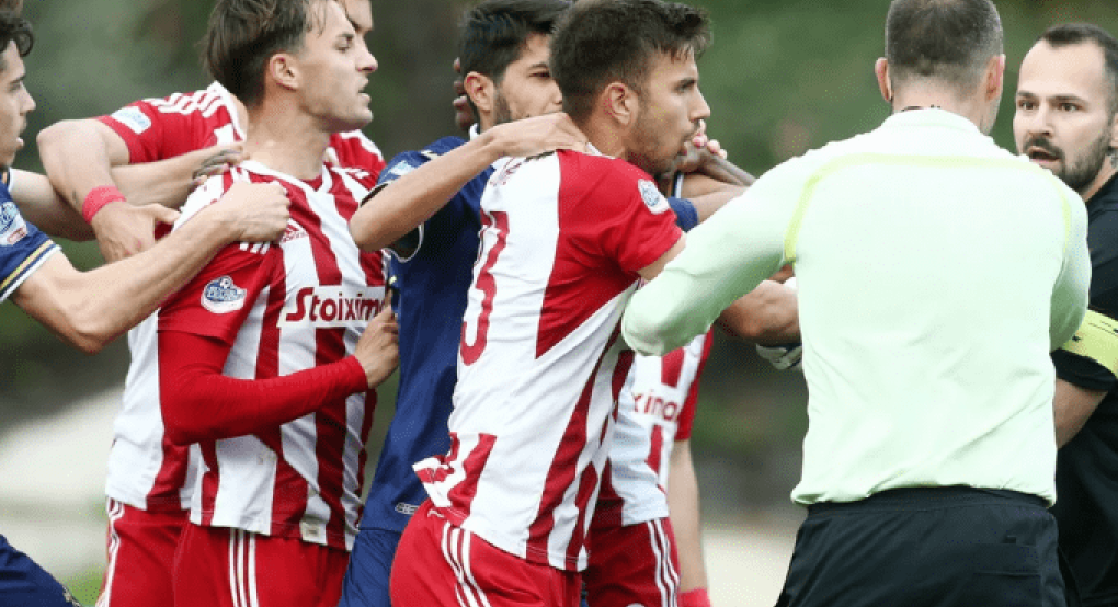 Ολυμπιακός Β': Αφαίρεση πέντε βαθμών από το τρέχον και το επόμενο πρωτάθλημα για την αποχώρηση στο ματς με την Athens Kallithea Ολυμπιακός Β': Αφαίρεση πέντε βαθμών από το τρέχον και το επόμενο πρωτάθλημα για την αποχώρηση στο ματς με την Athens Kallithea