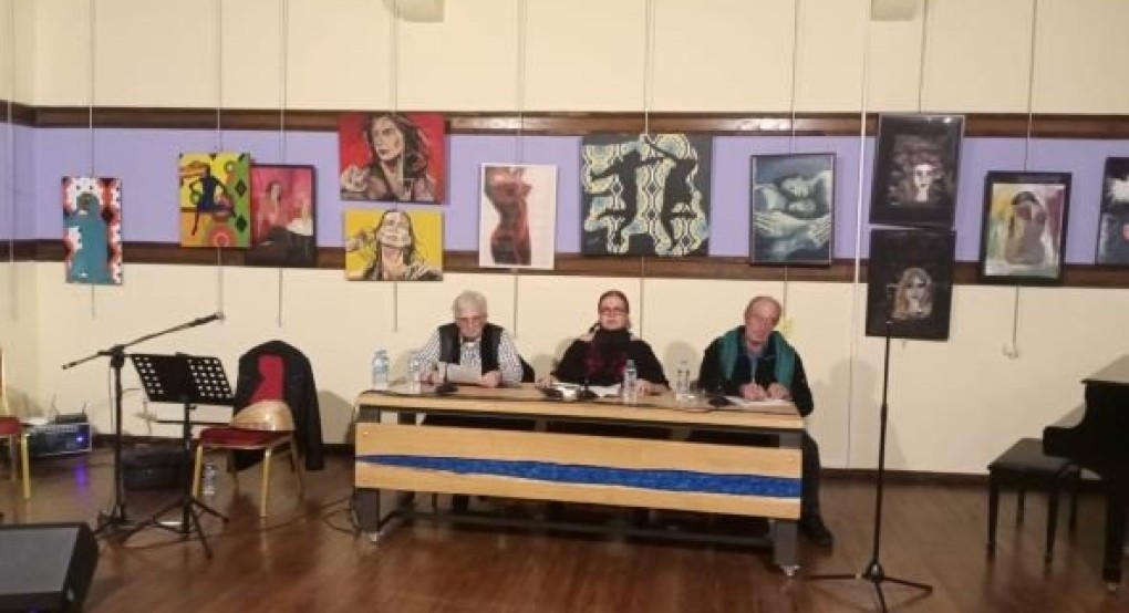Ο Θωμάς Κοροβίνης και η Εύη Κουτρουμπάκη παρουσίασαν τα βιβλία τους στο Παρθεναγωγείο στην Έδεσσα Ο Θωμάς Κοροβίνης και η Εύη Κουτρουμπάκη παρουσίασαν τα βιβλία τους στο Παρθεναγωγείο στην Έδεσσα