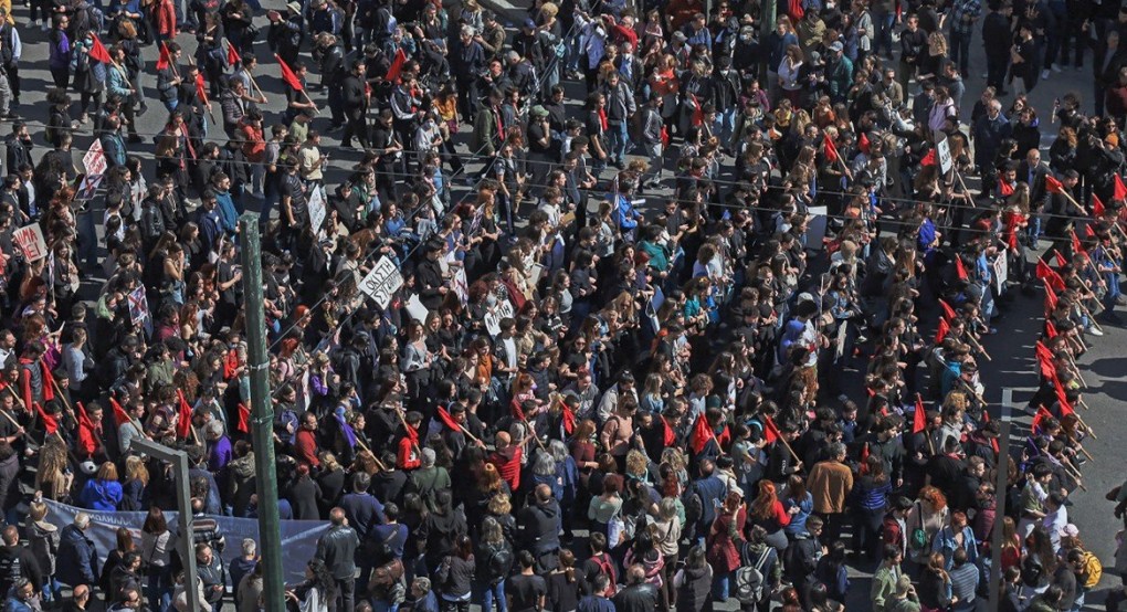 «Πιπεράτο» του Καθηγητή Πιπερόπουλου για Συλλαλητήρια - Απεργίες! «Πιπεράτο» του Καθηγητή Πιπερόπουλου για Συλλαλητήρια - Απεργίες!