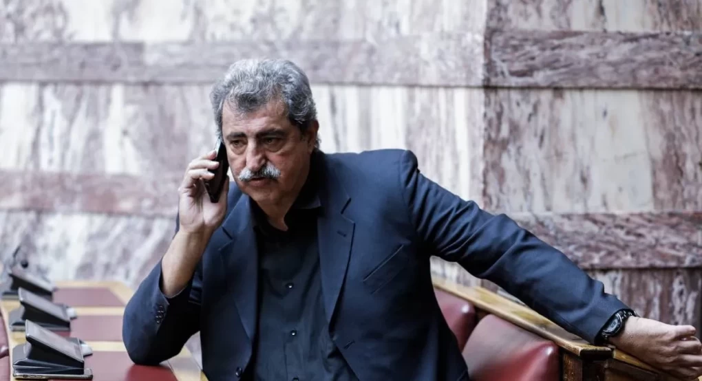 Και με τη “βούλα” επέστρεψε στα ψηφοδέλτια του ΣΥΡΙΖΑ ο Πολάκης – “Πιο ενωμένοι και πιο αποφασισμένοι από ποτέ” Και με τη “βούλα” επέστρεψε στα ψηφοδέλτια του ΣΥΡΙΖΑ ο Πολάκης – “Πιο ενωμένοι και πιο αποφασισμένοι από ποτέ”