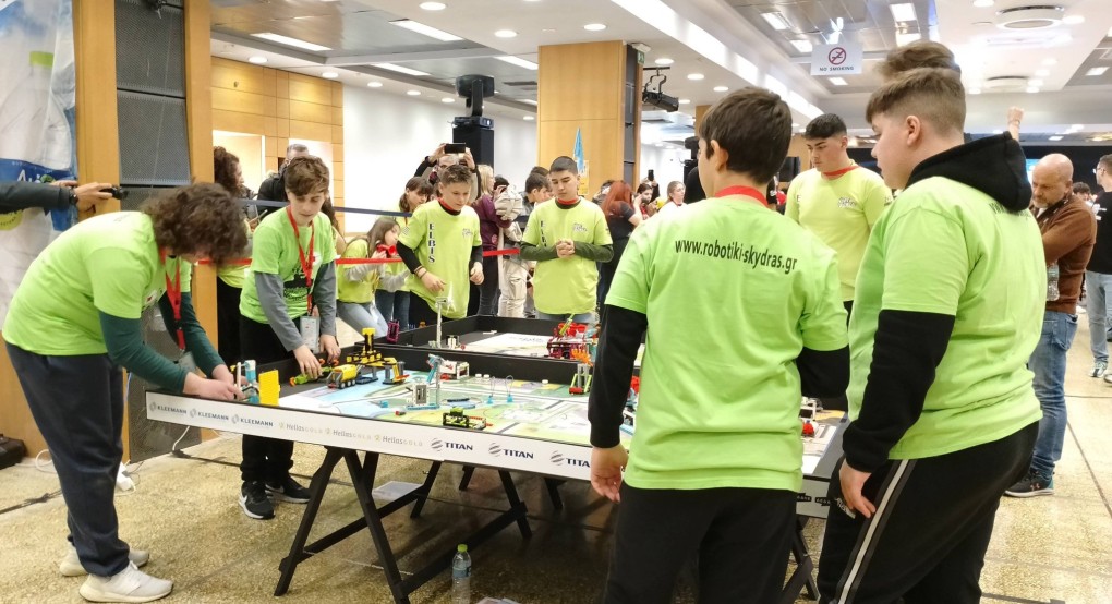 Η " 1.steinRobotiκ" στις 40 καλύτερες ομάδες της Ελλάδας Η " 1.steinRobotiκ" στις 40 καλύτερες ομάδες της Ελλάδας
