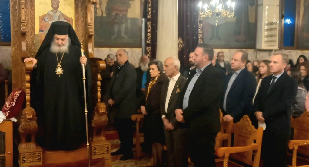 Στους Χαιρετισμούς ο Διονύσης Σταμενίτης Στους Χαιρετισμούς ο Διονύσης Σταμενίτης