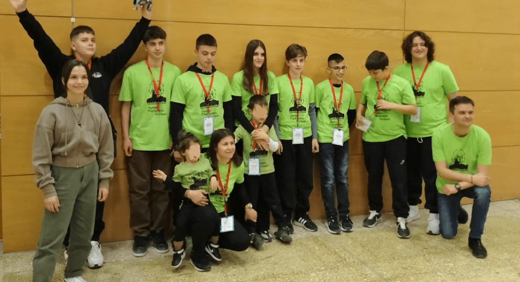 Ομάδα ρομποτικής Σκύδρας "1.steinRobotik.s"- διέπρεψε κι έκλεισε εισιτήριο για τον τελικό στις 18 & 19 Μαρτίου! Ομάδα ρομποτικής Σκύδρας "1.steinRobotik.s"- διέπρεψε κι έκλεισε εισιτήριο για τον τελικό στις 18 & 19 Μαρτίου!