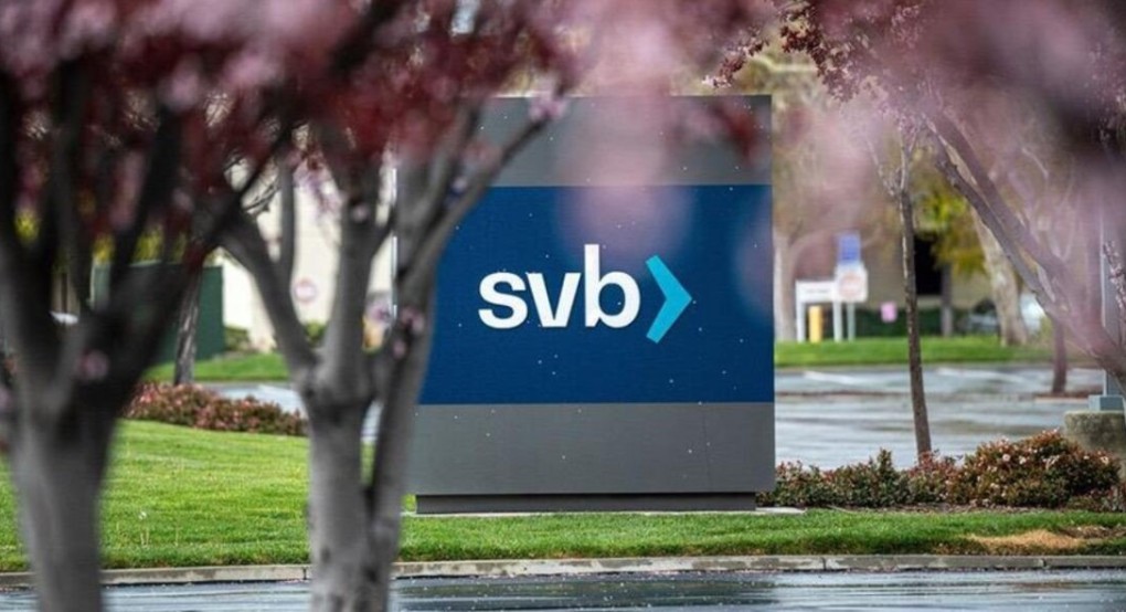 Τα δάνεια και οι καταθέσεις της Silicon Valley Bank (SVB) πωλήθηκαν στην τράπεζα First Citizens, ανακοίνωσε η αμερικανική τραπεζική αρχή Τα δάνεια και οι καταθέσεις της Silicon Valley Bank (SVB) πωλήθηκαν στην τράπεζα First Citizens, ανακοίνωσε η αμερικανική τραπεζική αρχή