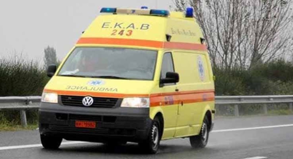 Νεκρή 85χρονη έπειτα από πτώση από μπαλκόνι πολυκατοικίας στο κέντρο της Θεσσαλονίκης Νεκρή 85χρονη έπειτα από πτώση από μπαλκόνι πολυκατοικίας στο κέντρο της Θεσσαλονίκης