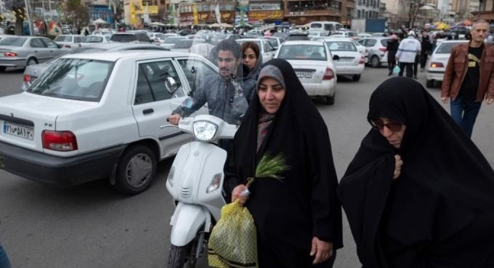 Ιράν: Η αστυνομία εγκαθιστά κάμερες για να «ελέγχει» τις γυναίκες