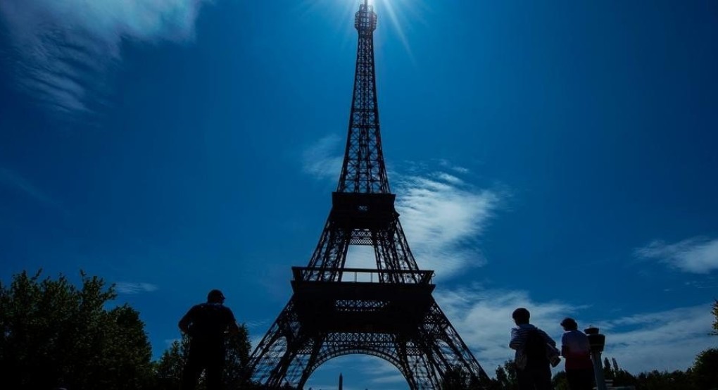Έφοδοι σε μεγάλες τράπεζες στο Παρίσι για «ξέπλυμα» και φορολογικές απάτες
