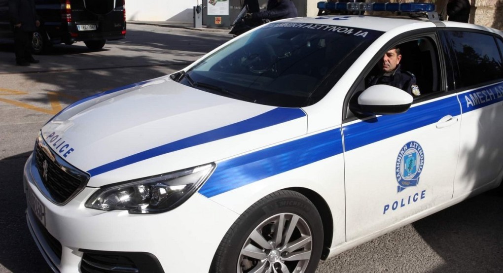 Θεσσαλονίκη: Εξωσχολικοί μπούκαραν σε τάξη εν ώρα μαθήματος, τραυματίστηκε καθηγήτρια Θεσσαλονίκη: Εξωσχολικοί μπούκαραν σε τάξη εν ώρα μαθήματος, τραυματίστηκε καθηγήτρια