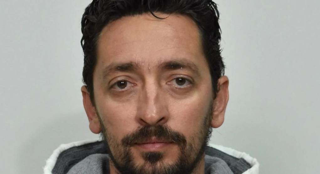 Αυτός είναι ο προπονητής που βίαζε ανήλικα κορίτσια Αυτός είναι ο προπονητής που βίαζε ανήλικα κορίτσια