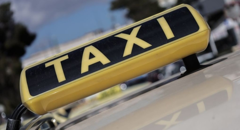 Οδηγός ταξί γκάζωσε πριν κατέβει 80χρονη – Την εγκατέλειψε τραυματισμένη Οδηγός ταξί γκάζωσε πριν κατέβει 80χρονη – Την εγκατέλειψε τραυματισμένη