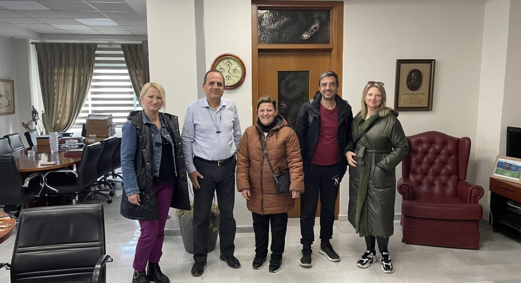 3ο "Αγαθοβούλειο": Συνάντηση με Δήμαρχο και Αντιδημάρχους για να επιλυθούν τα προβλήματα του σχολείου 3ο "Αγαθοβούλειο": Συνάντηση με Δήμαρχο και Αντιδημάρχους για να επιλυθούν τα προβλήματα του σχολείου