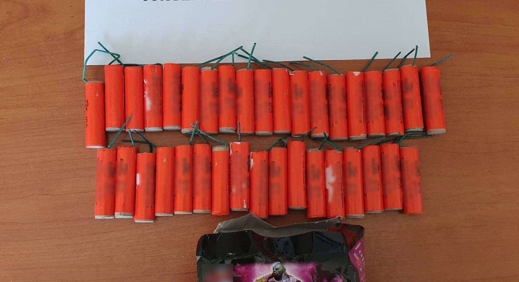 Σύλληψη για παράβαση νομοθεσίας περί βεγγαλικών Σύλληψη για παράβαση νομοθεσίας περί βεγγαλικών