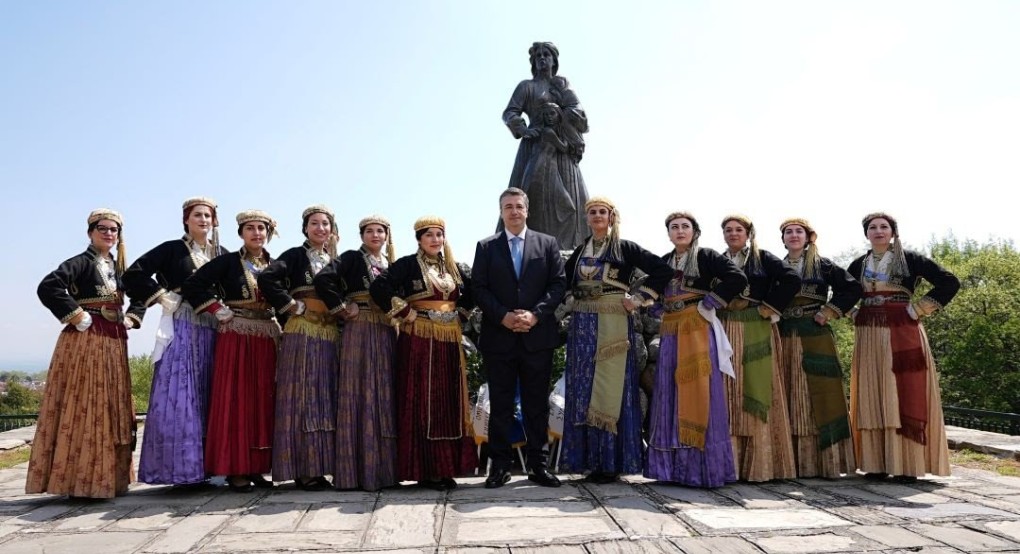 Ο Α. Τζιτζικώστας στις εκδηλώσεις για τη 201η επέτειο από το Ολοκαύτωμα της Νάουσας Ο Α. Τζιτζικώστας στις εκδηλώσεις για τη 201η επέτειο από το Ολοκαύτωμα της Νάουσας