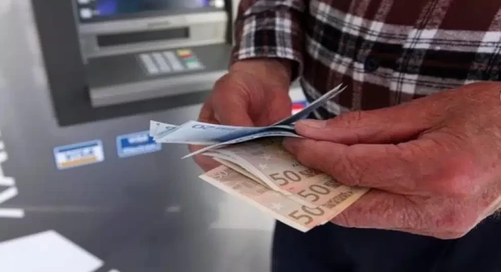 Συντάξεις Ιουνίου: Δείτε πότε θα πληρωθείτε Συντάξεις Ιουνίου: Δείτε πότε θα πληρωθείτε