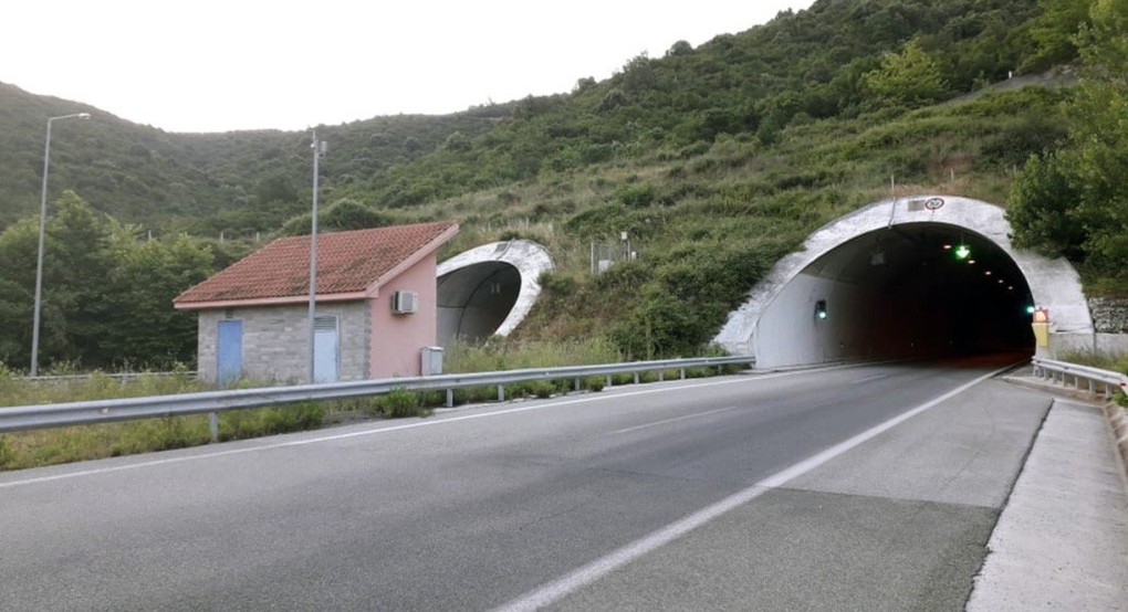 Κλειστή η σήραγγα Συμβόλου Κλειστή η σήραγγα Συμβόλου
