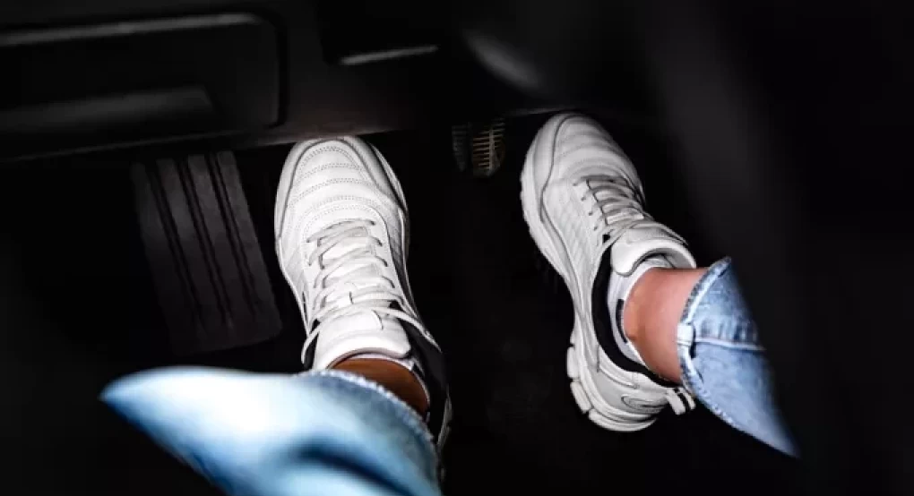 Η νευρική οδήγηση κοστίζει- Ποια τα μυστικά για να μην καίτε βενζίνη